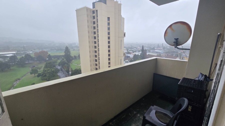 1 Bedroom Property for Sale in Oakdale Western Cape